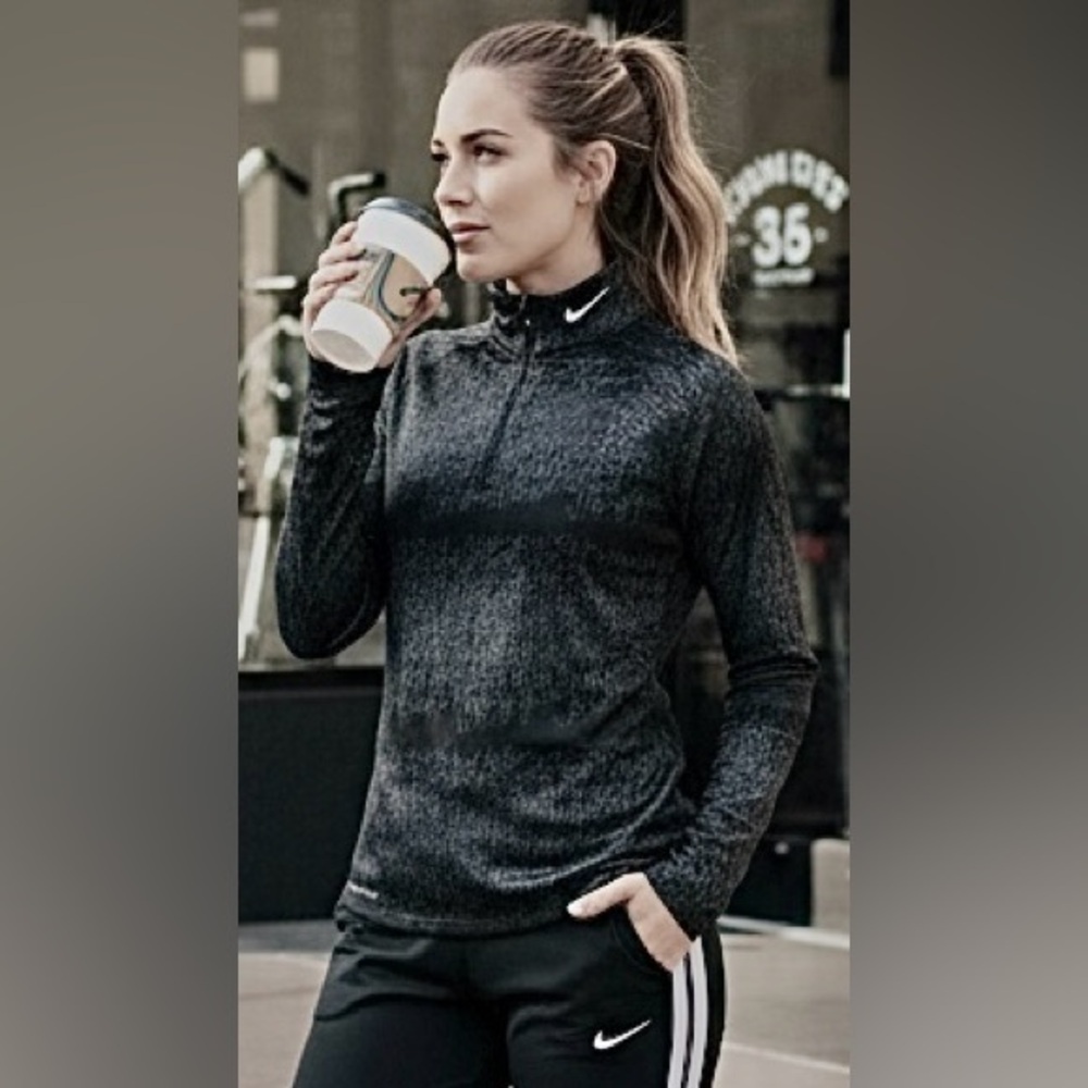 Nike Reflective Scribble Print Women’s Therma-fit 1/4 Zip Pullover SZ M  NWOT